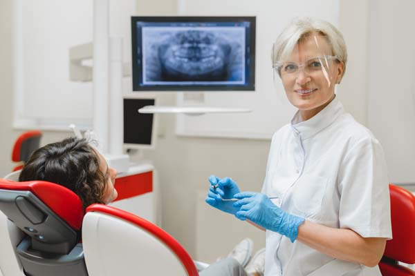Routine Dental Care Tips: How To Keep Your Smile Bright And Healthy Between Appointments